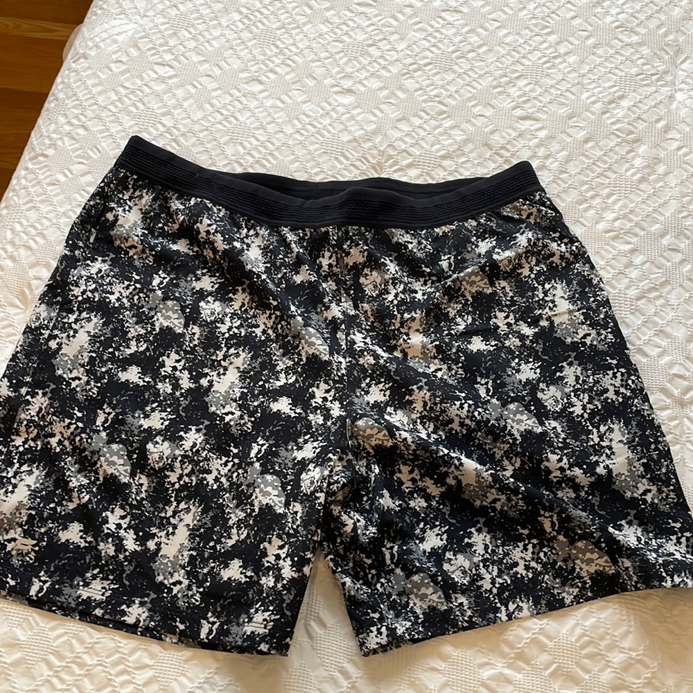 Men Fabletics the 7” Fundamental Short size XXL